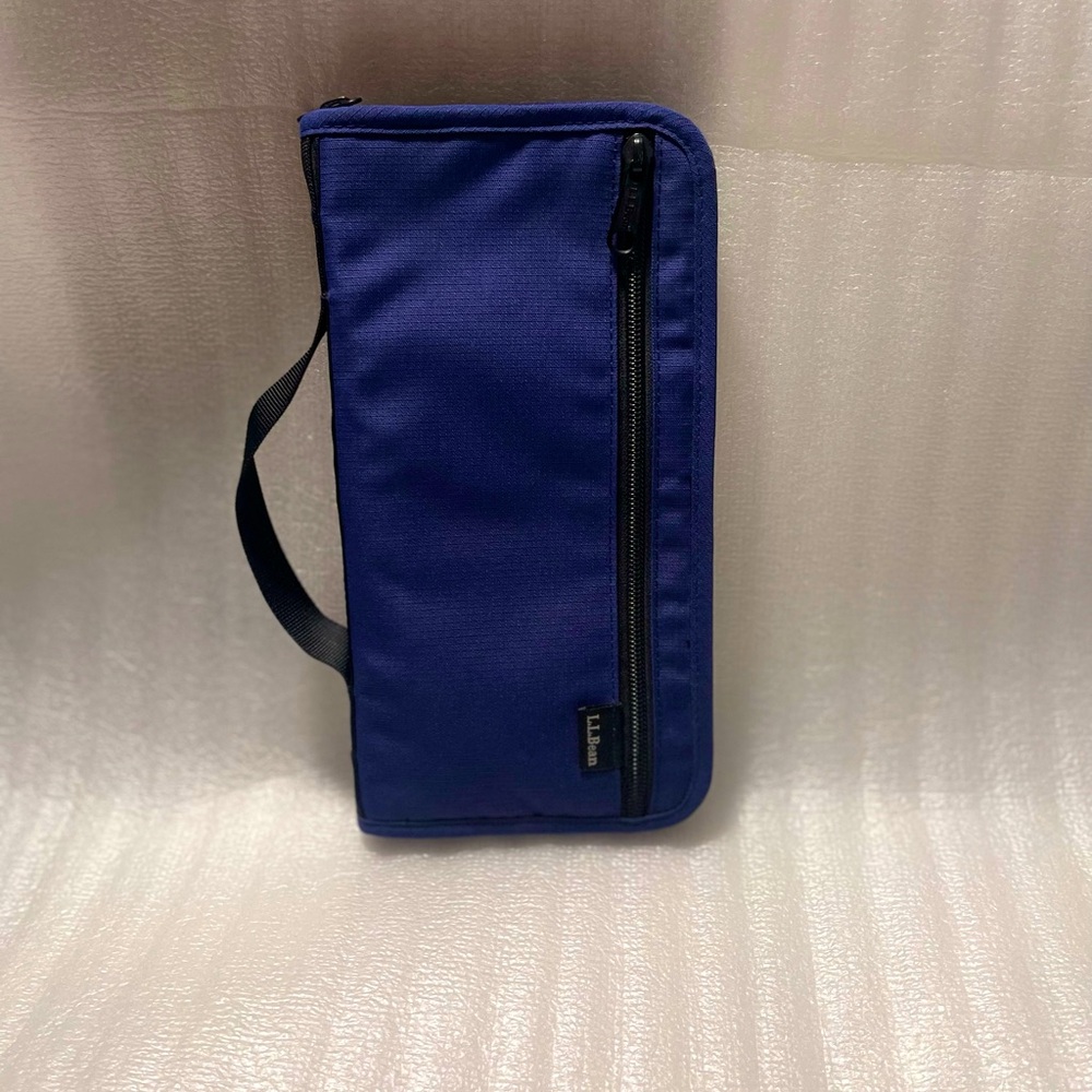 LL Bean Navy Blue Long Wallet / Travel Organizer – Multi-Use Holder (LLB#0VQ40)